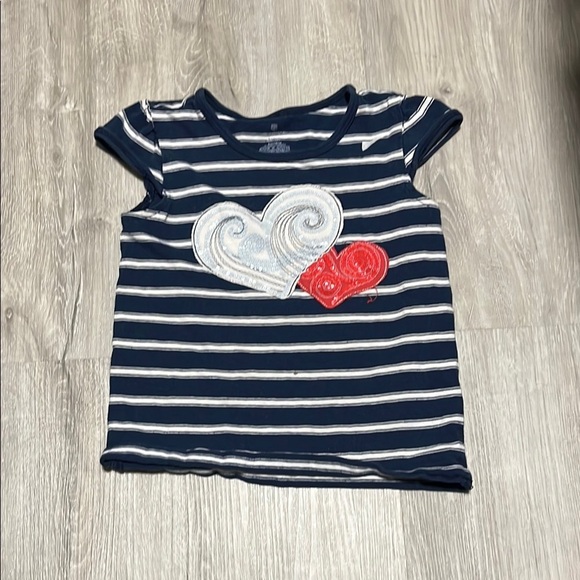 4/$30 Striped Navy Kids Shirt with Heart Design - Picture 1 of 1